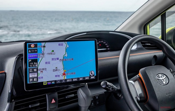 【あおり/あおられ運転】大画面ナビなら、何ができる?