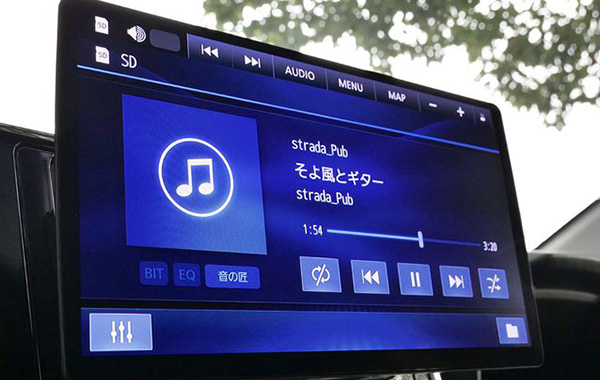 有機EL＋高音質、カーエンタメの“極”。ストラーダ「CN-F1X10BHD」の進化を体験