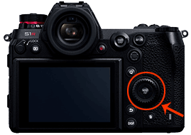Location of MENU/SET and cursor buttons